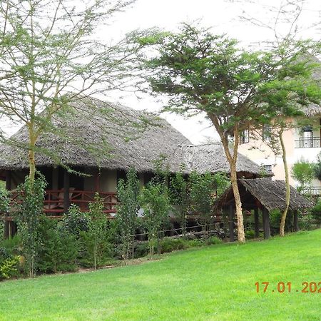 Sirville Lake Elementaita Lodge Gilgil Екстер'єр фото